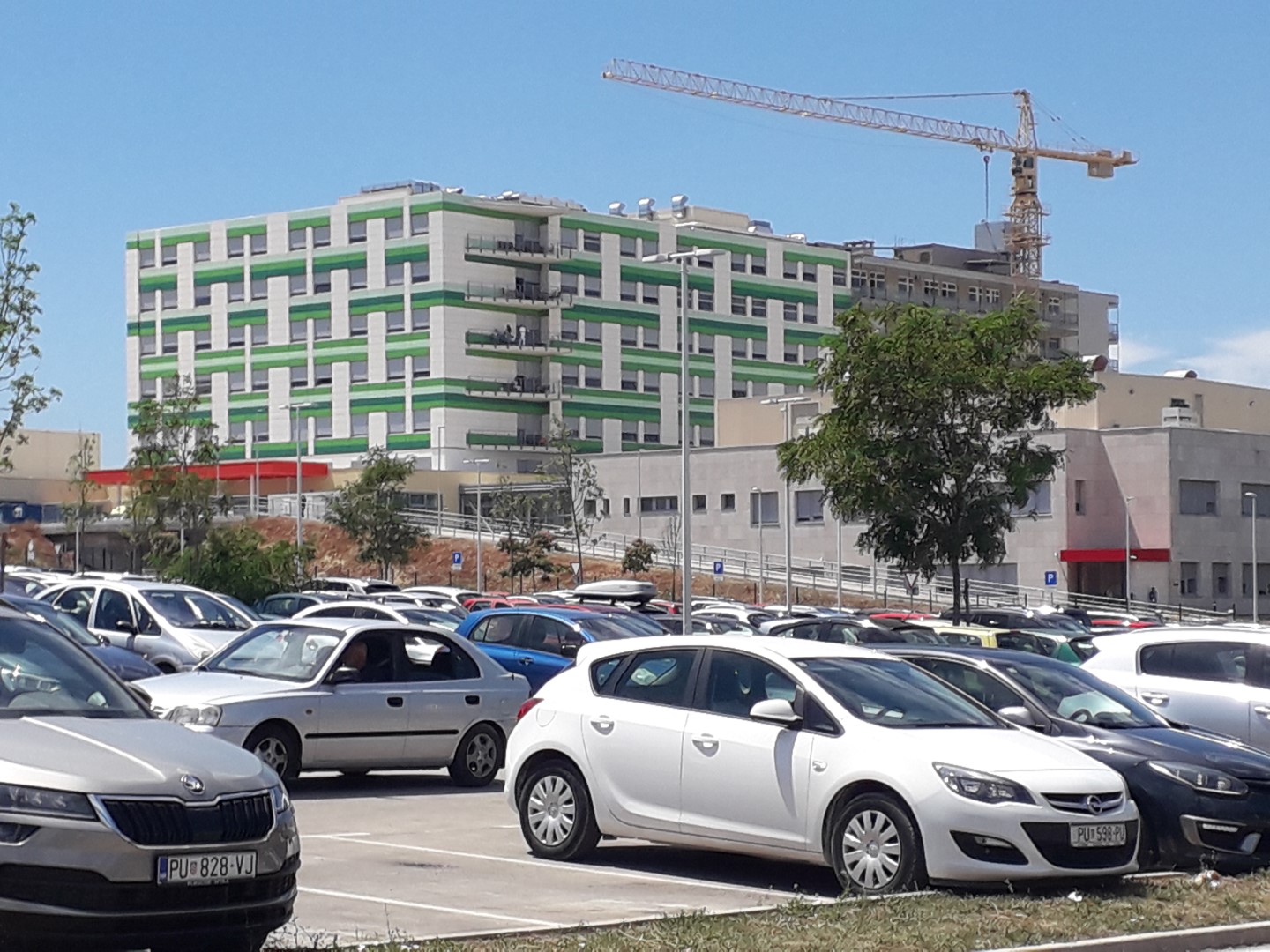 Prokrijumčario ženi drogu u bolnicu, da bi nakon konzumacije preminula